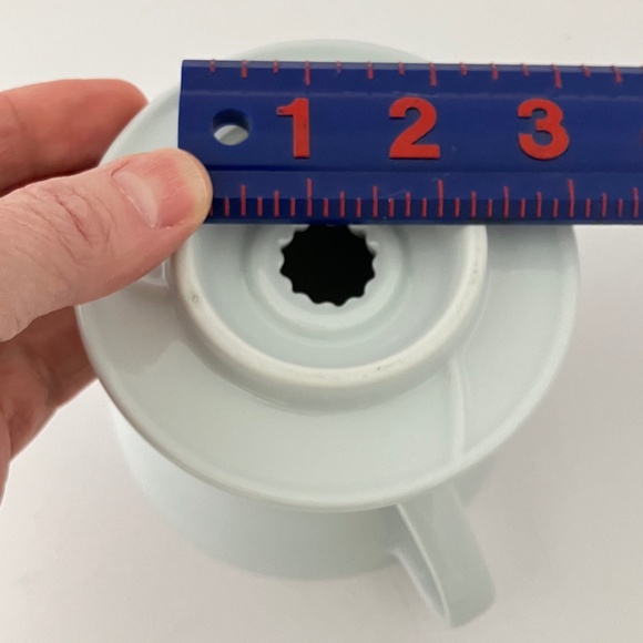 Hario V60 Ceramic Coffee Dripper Pour Over Cone Coffee Maker Size 02, White - Picture 8 of 13